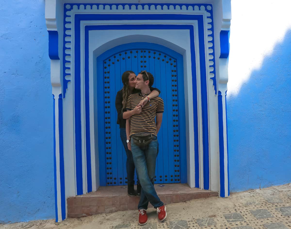 Chefcaouen Blue door couple