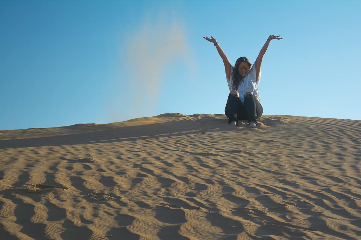 Dubai Desert Sand Dunes playing