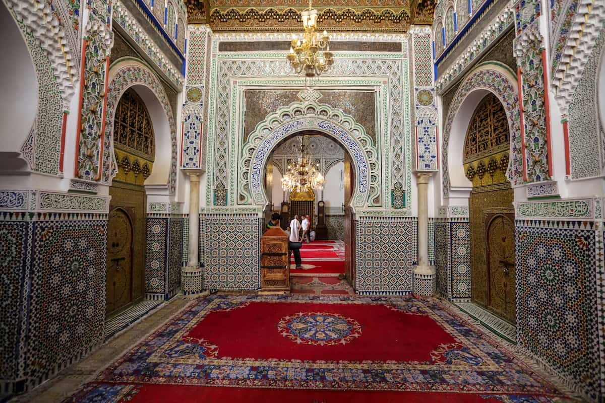 Take a quick peek at the Zaouia de Moulay Idriss II